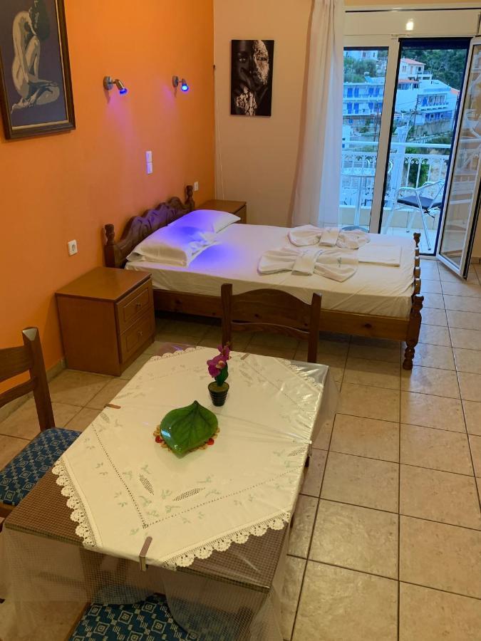 Kostas Rooms Votsi  Exterior foto