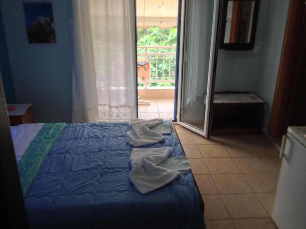 Kostas Rooms Votsi  Quarto foto